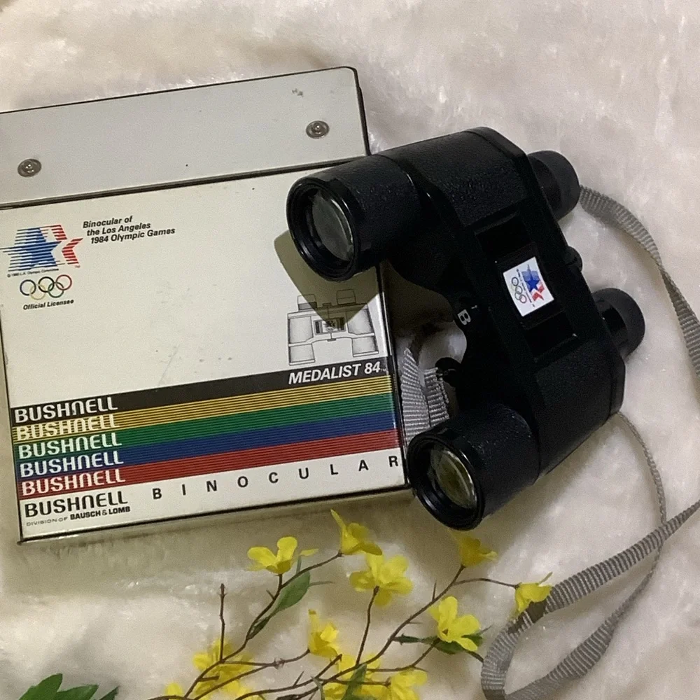 Bushnell medalist compact